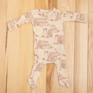 Kate Quinn Red Barn Bamboo Footie (Newborn)